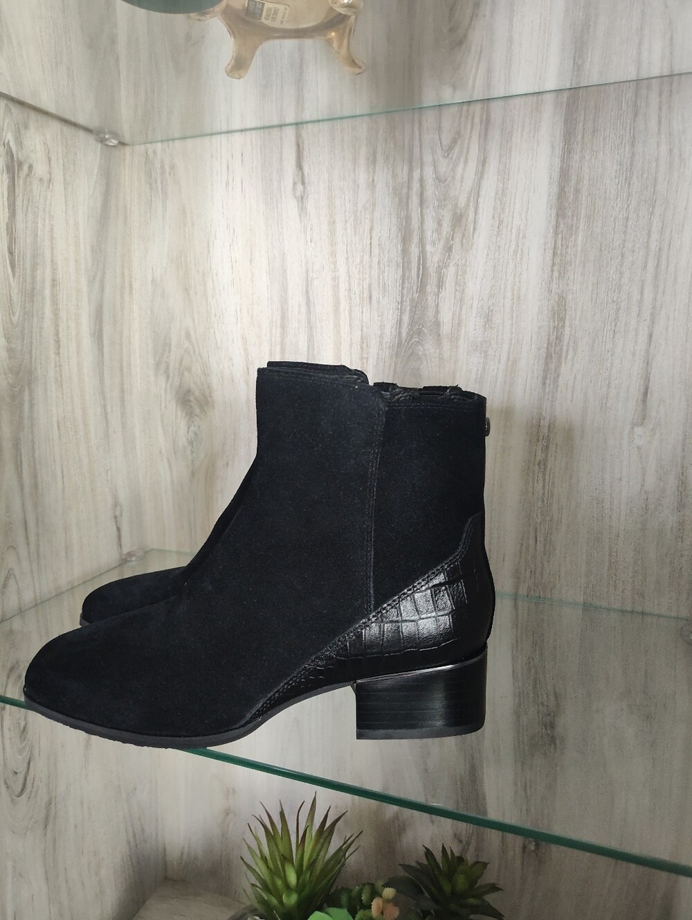 Donald J. Pliner Black Suede Ankle Booties with Croc-Embossed Heel SZ 7 No Box